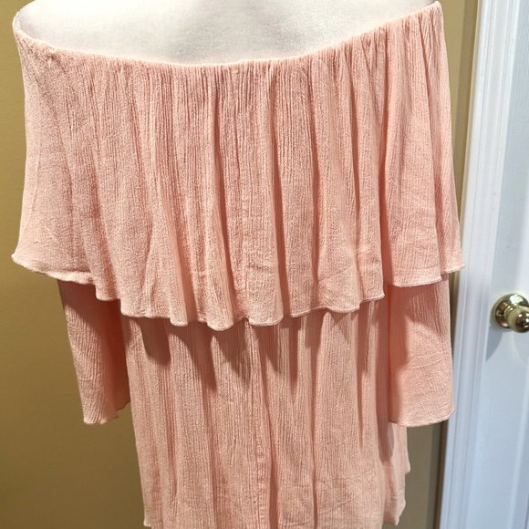 Co Co Vente Gauze Soft Pink Off the Shoulder Top - Picture 3 of 3